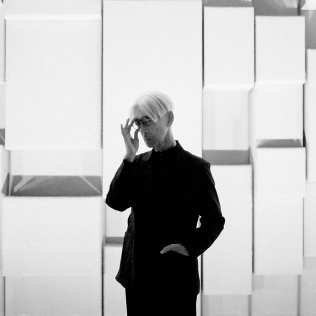 Ryuichi Sakamoto image