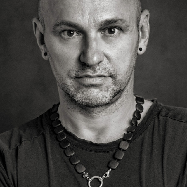 Henrik Schwarz image