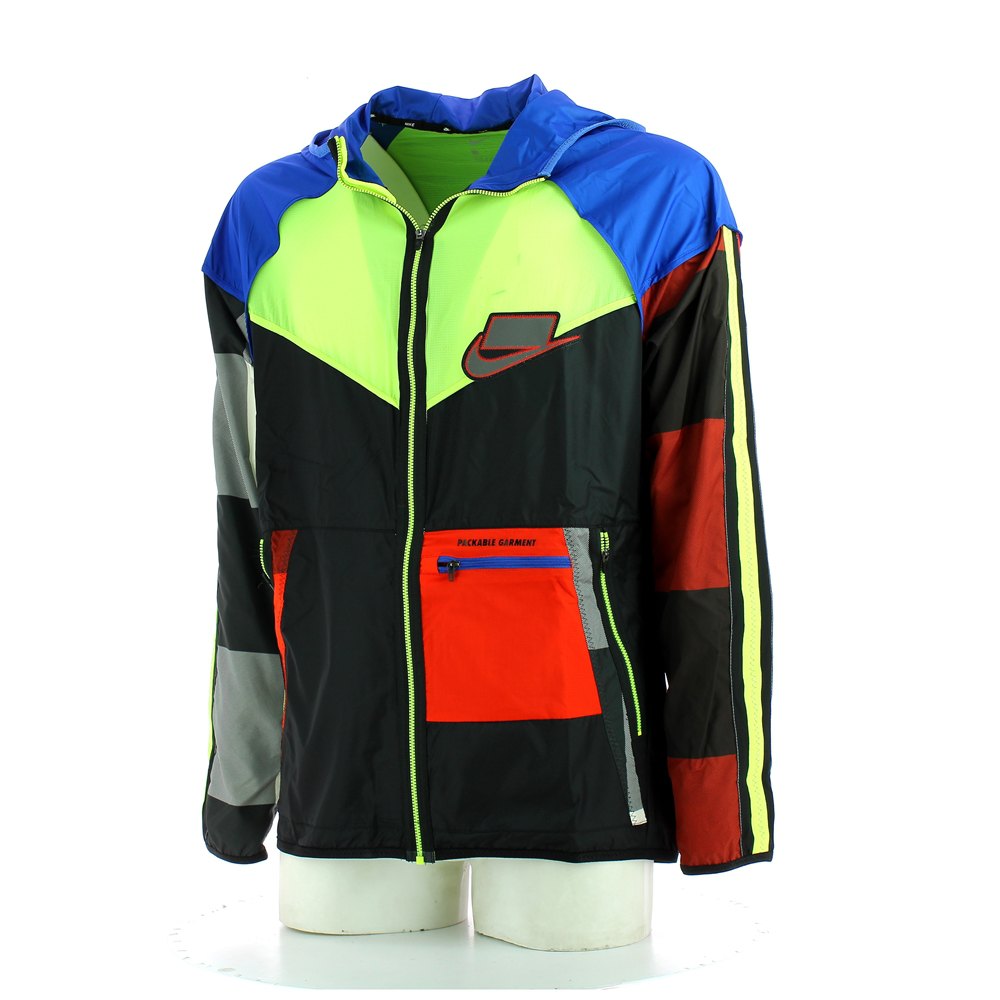 nike running run wild pack windrunner jacket in multicolour