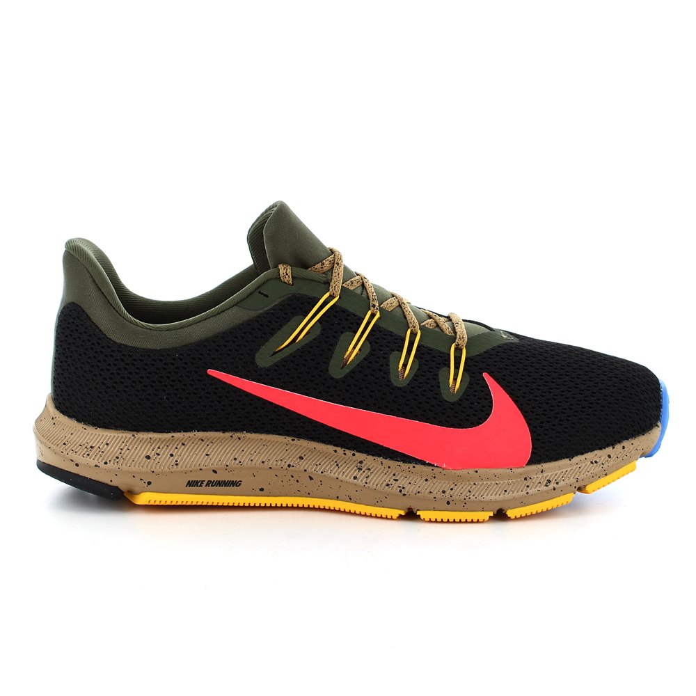 nike running quest 2 trainers in multi