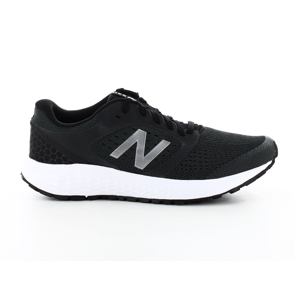 nb 520 black