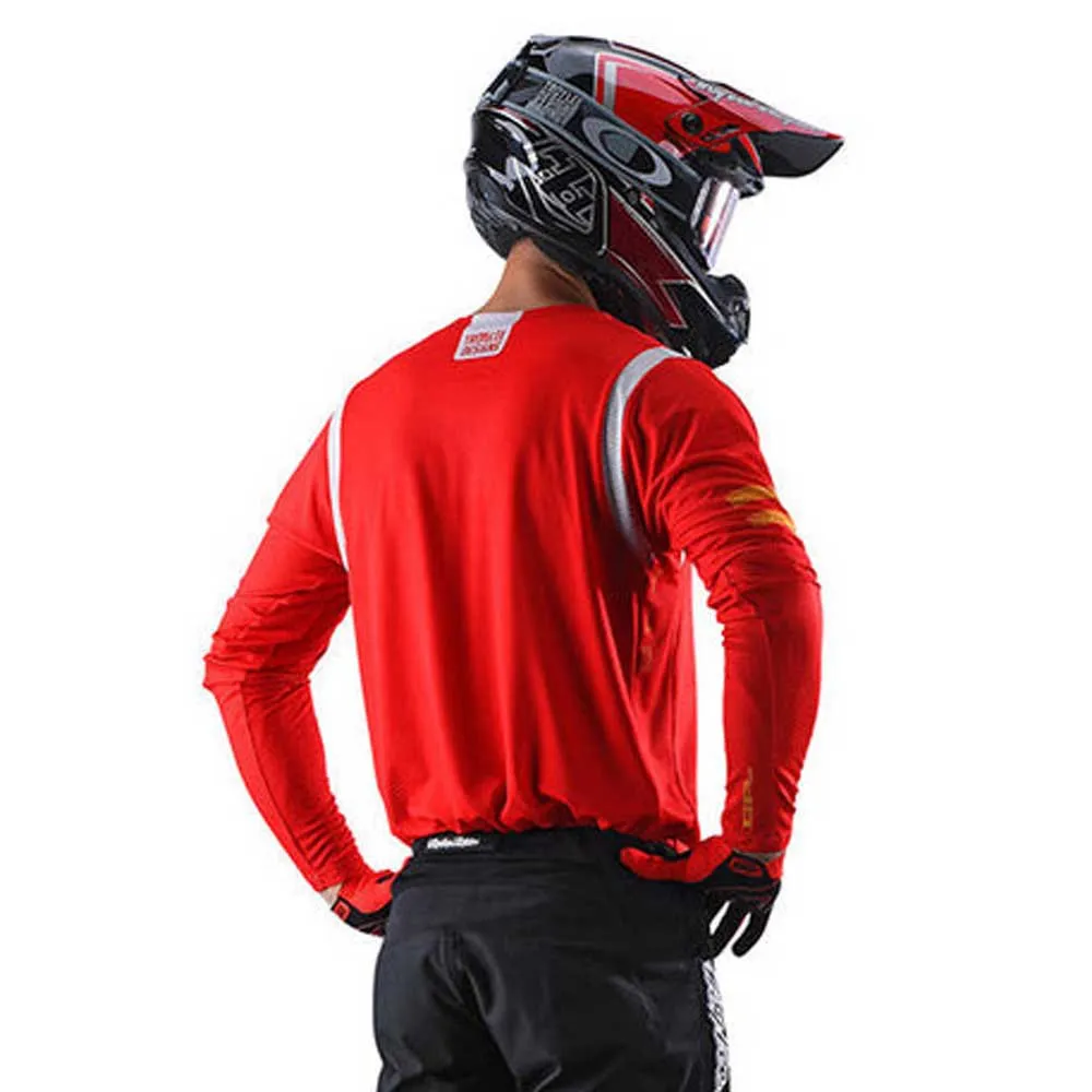 140009074_2.webp