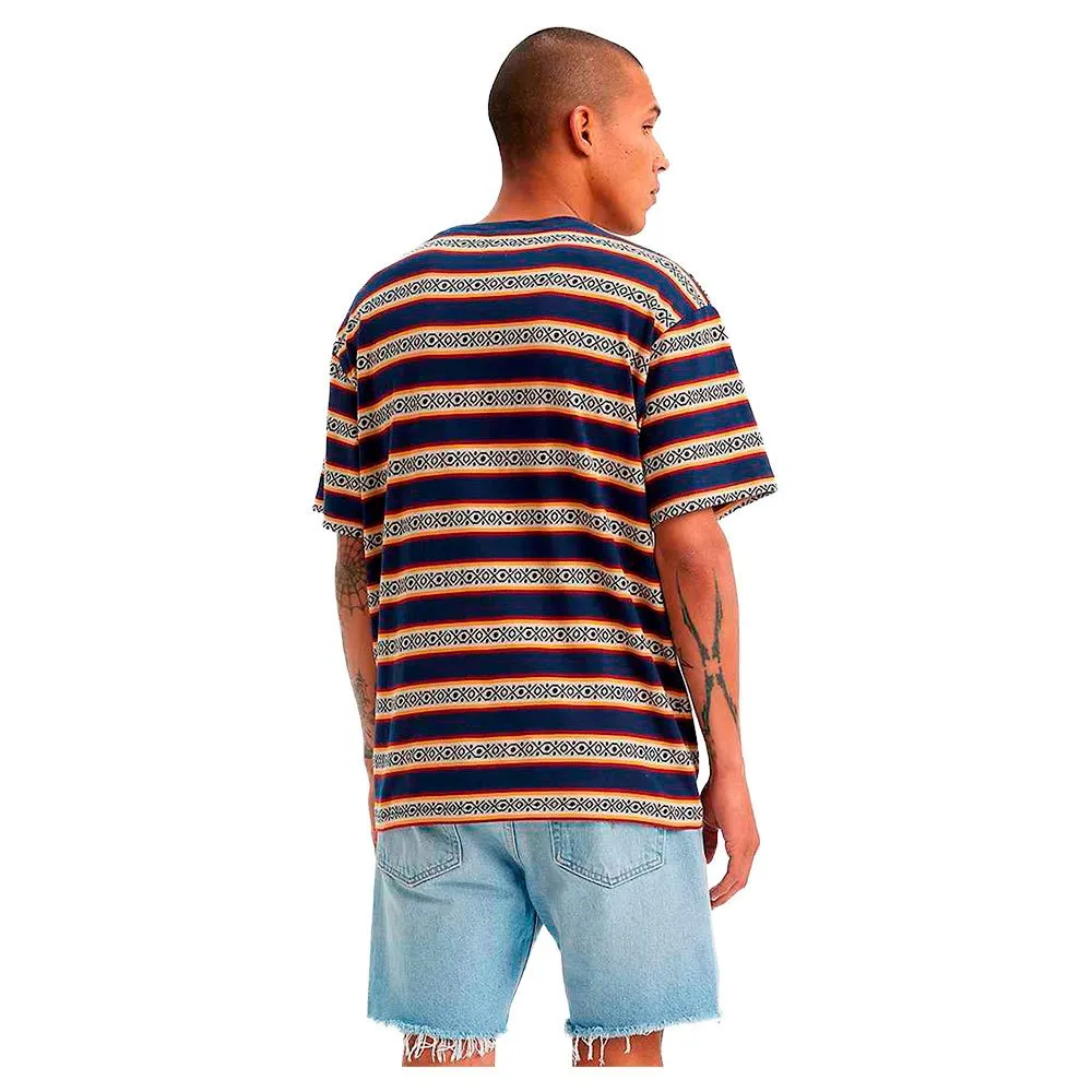 140388540_2.webp