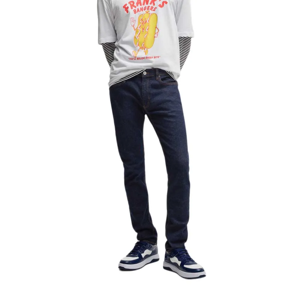 141499854.webp
