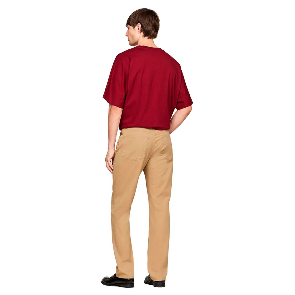 141656799_2.webp