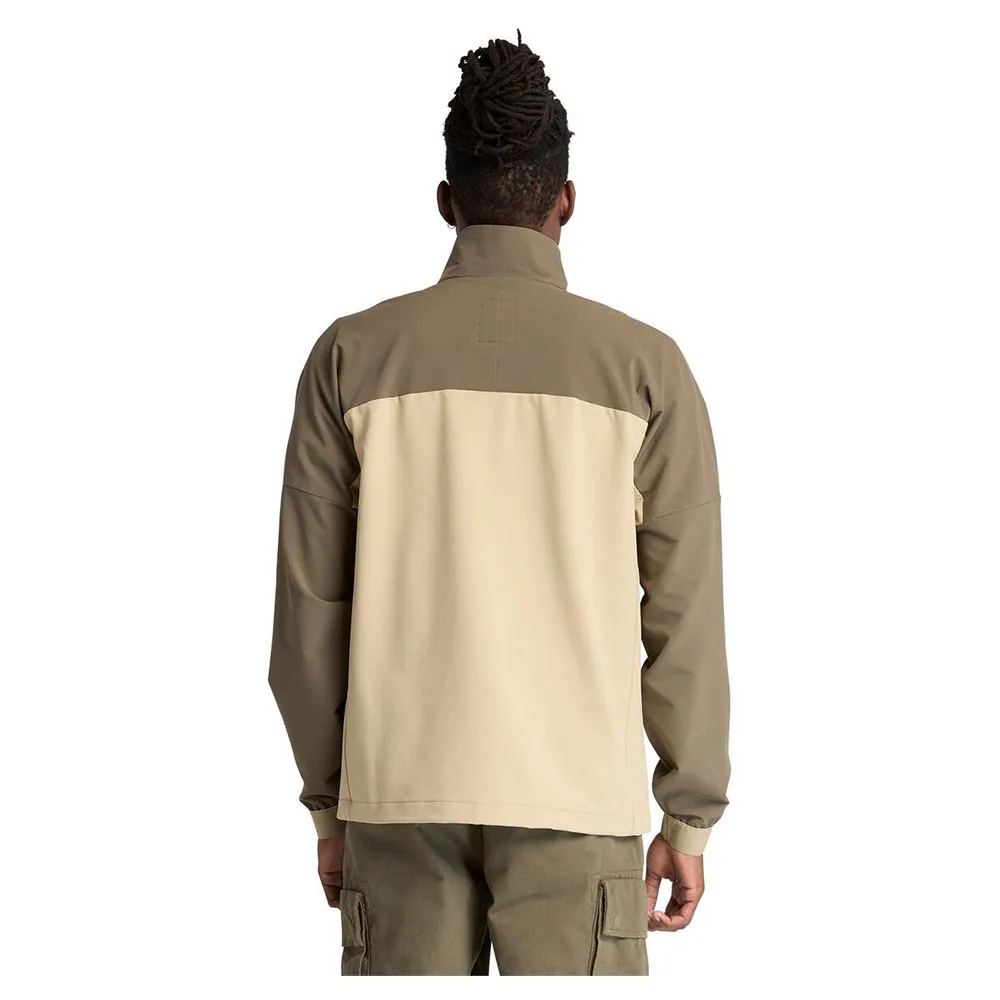 141688761_2.webp