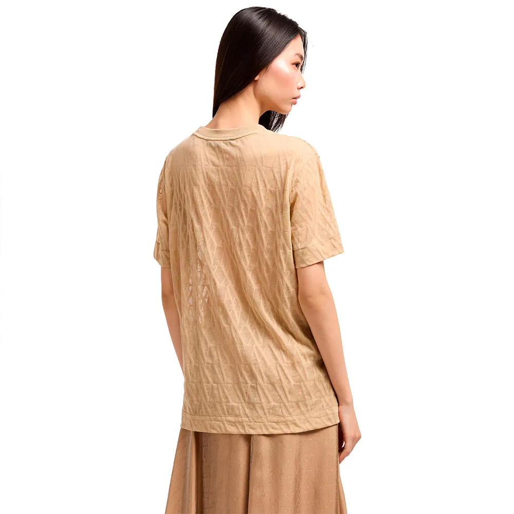 141765631_2.webp