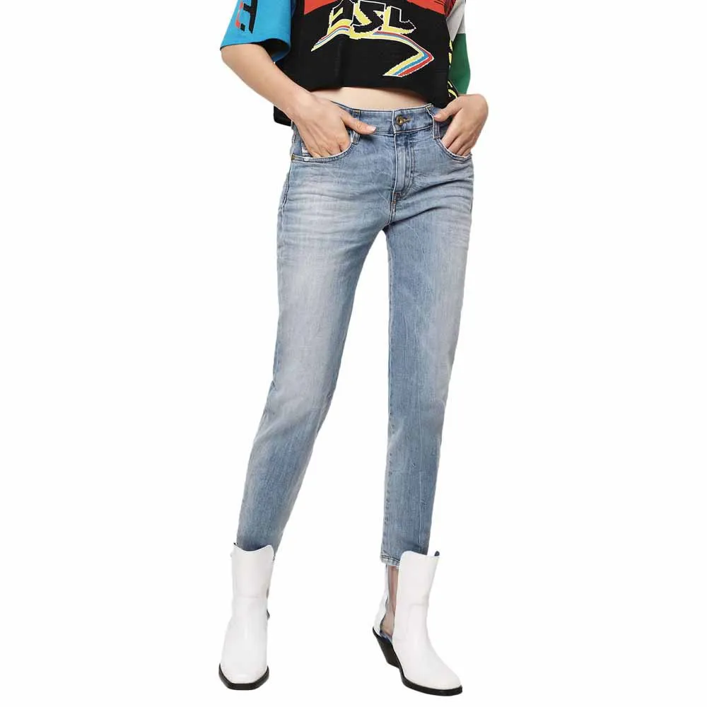 141949570.webp