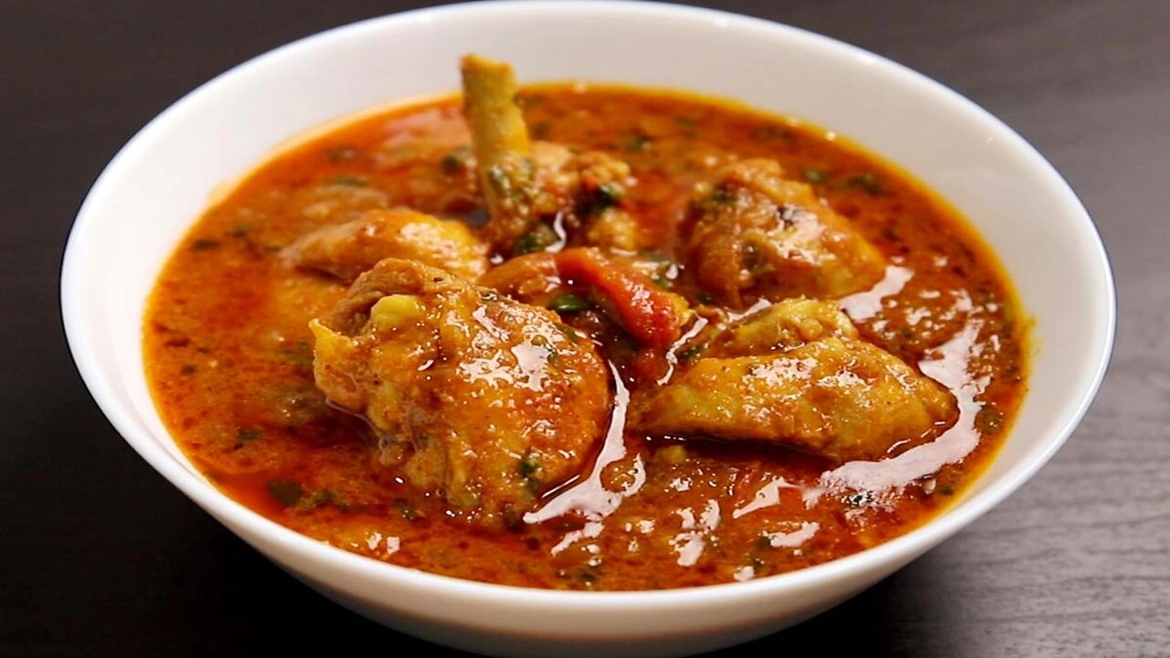 Banny Chow: South African bread filled with a rich and flavorful curry