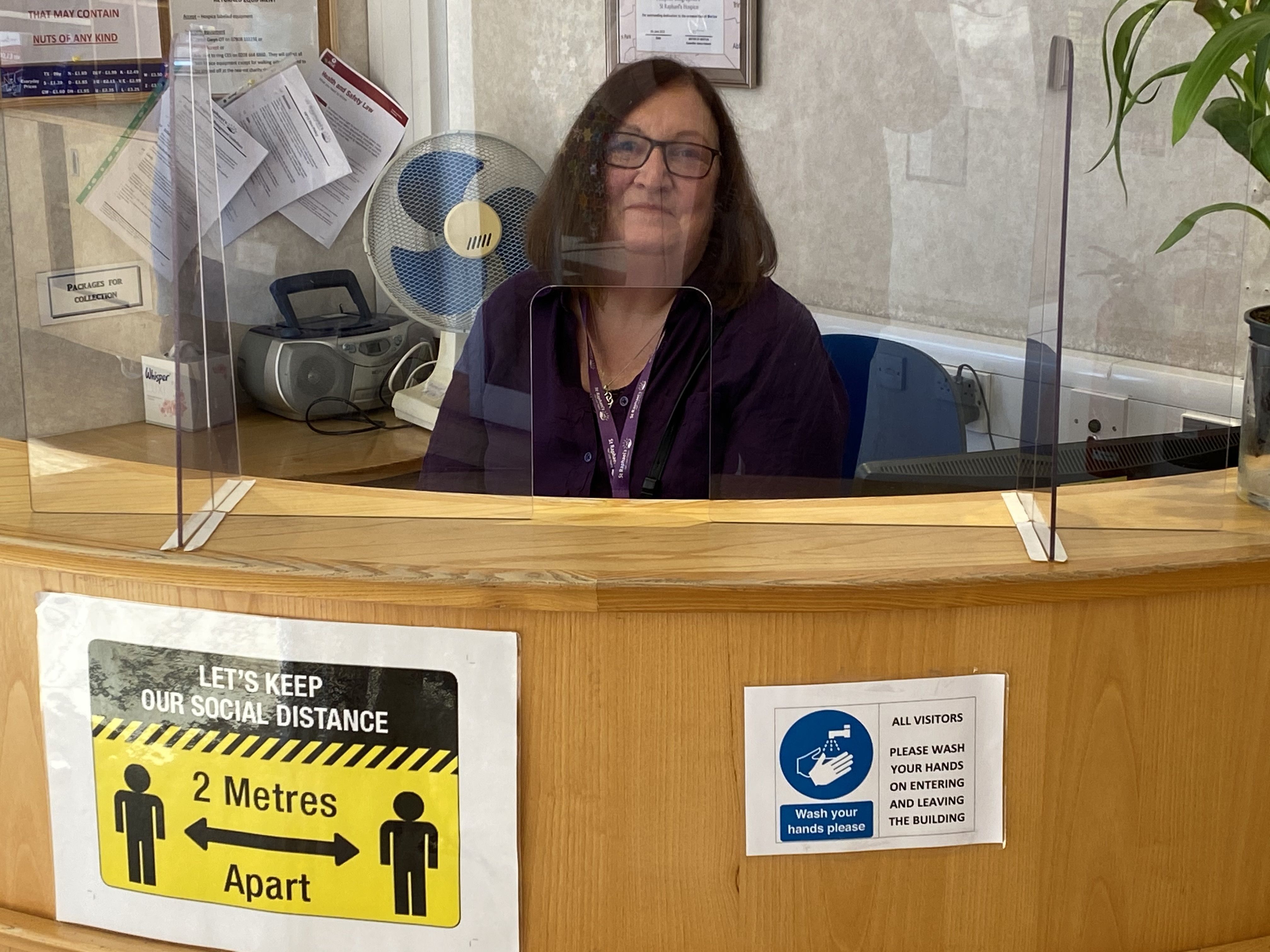 I Receptionist Sheena Shore