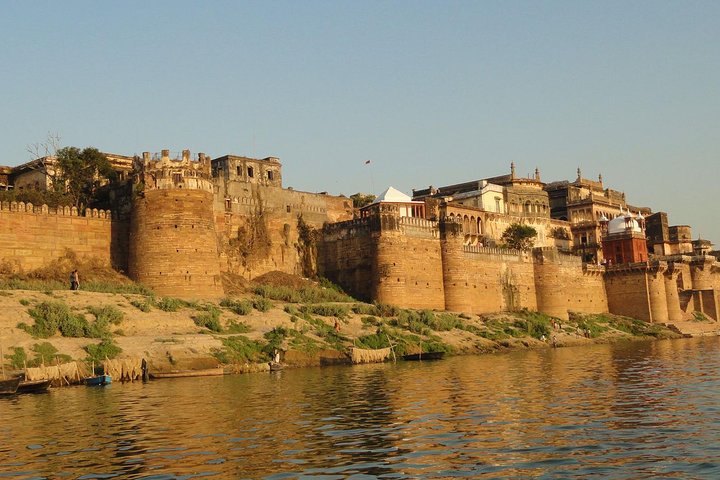 Chunar fort & river tour in Varanasi