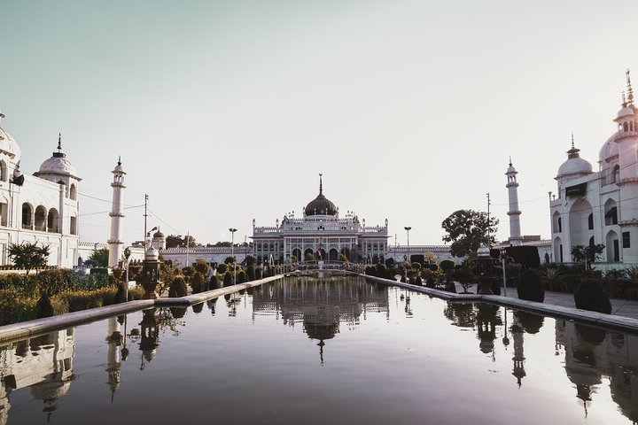  Romantic tour in Lucknow