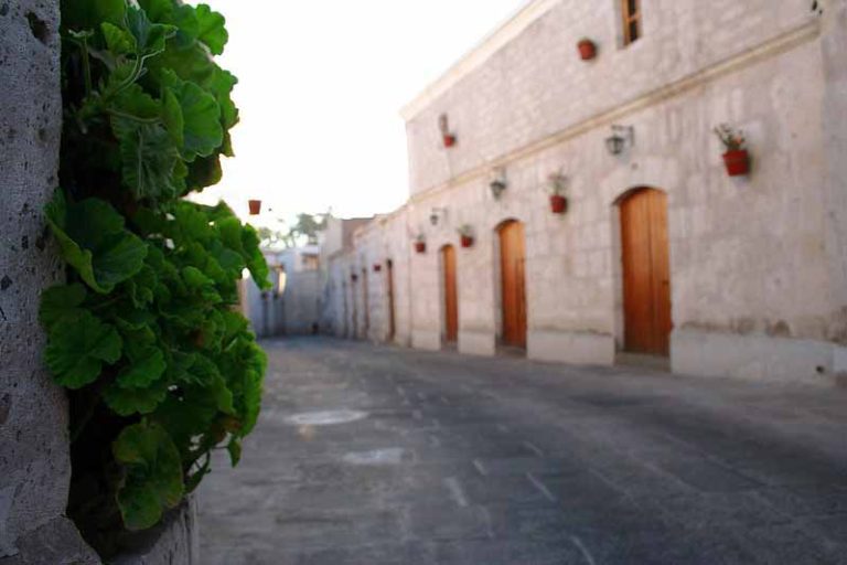 Explore the Old San Lázaro Neighborhood | Peru