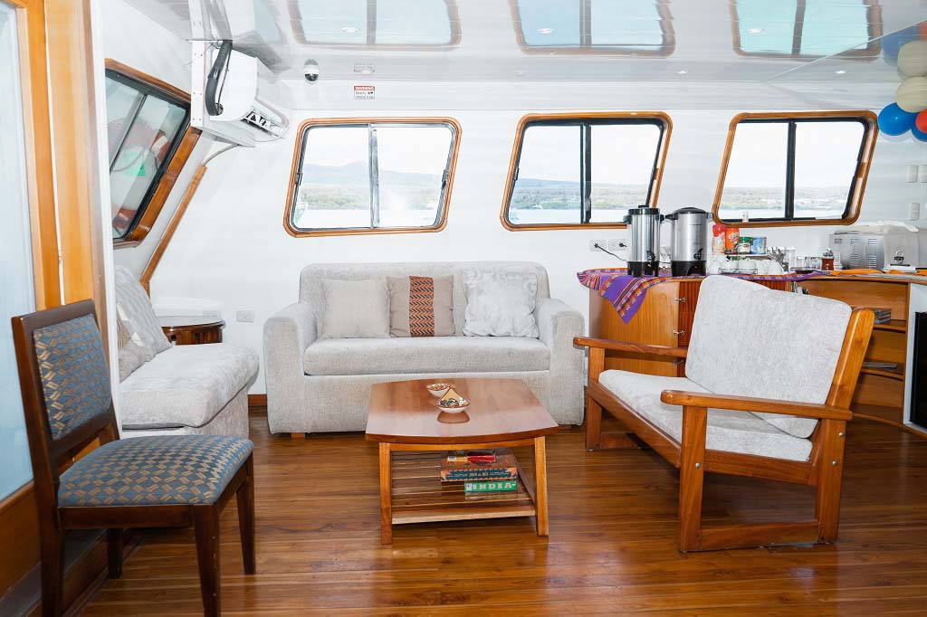 Living area | Carina Yacht