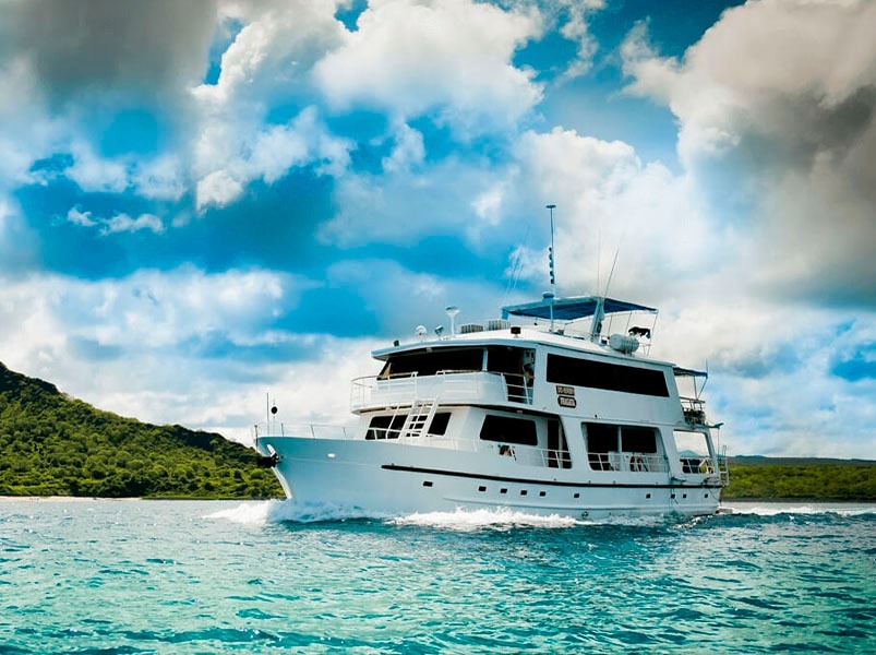 Itinerary B - Fragata Yacht | Fragata | Galapagos Tours
