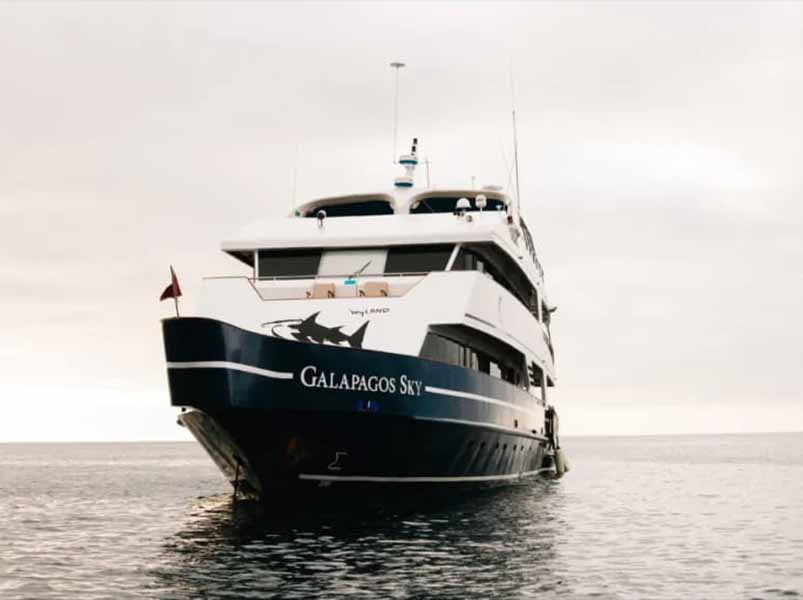 Galapagos Diving Cruise - Galapagos Sky Yacht | Galapagos Sky | Galapagos Tours