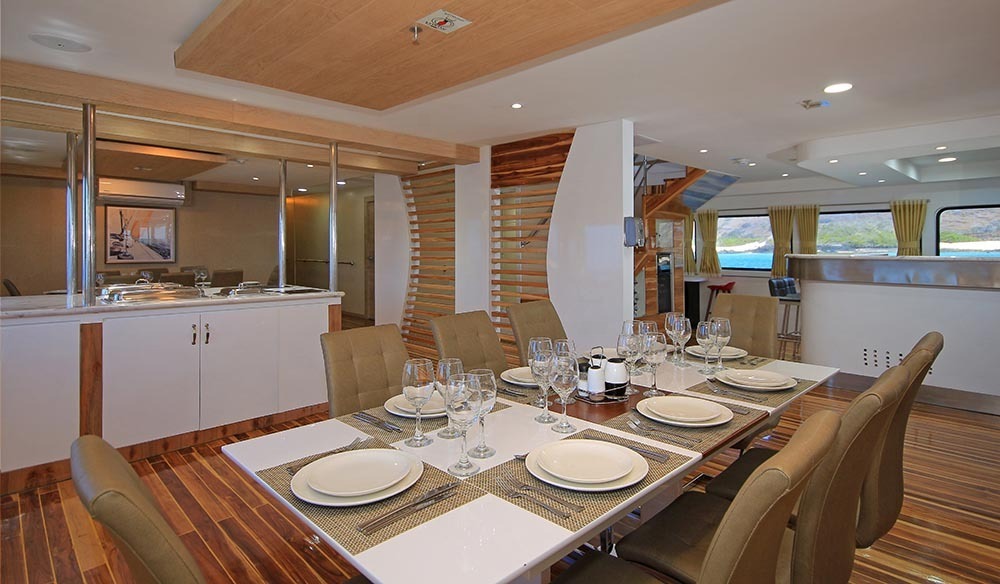 Grand Quen Beatriz | Dining Room