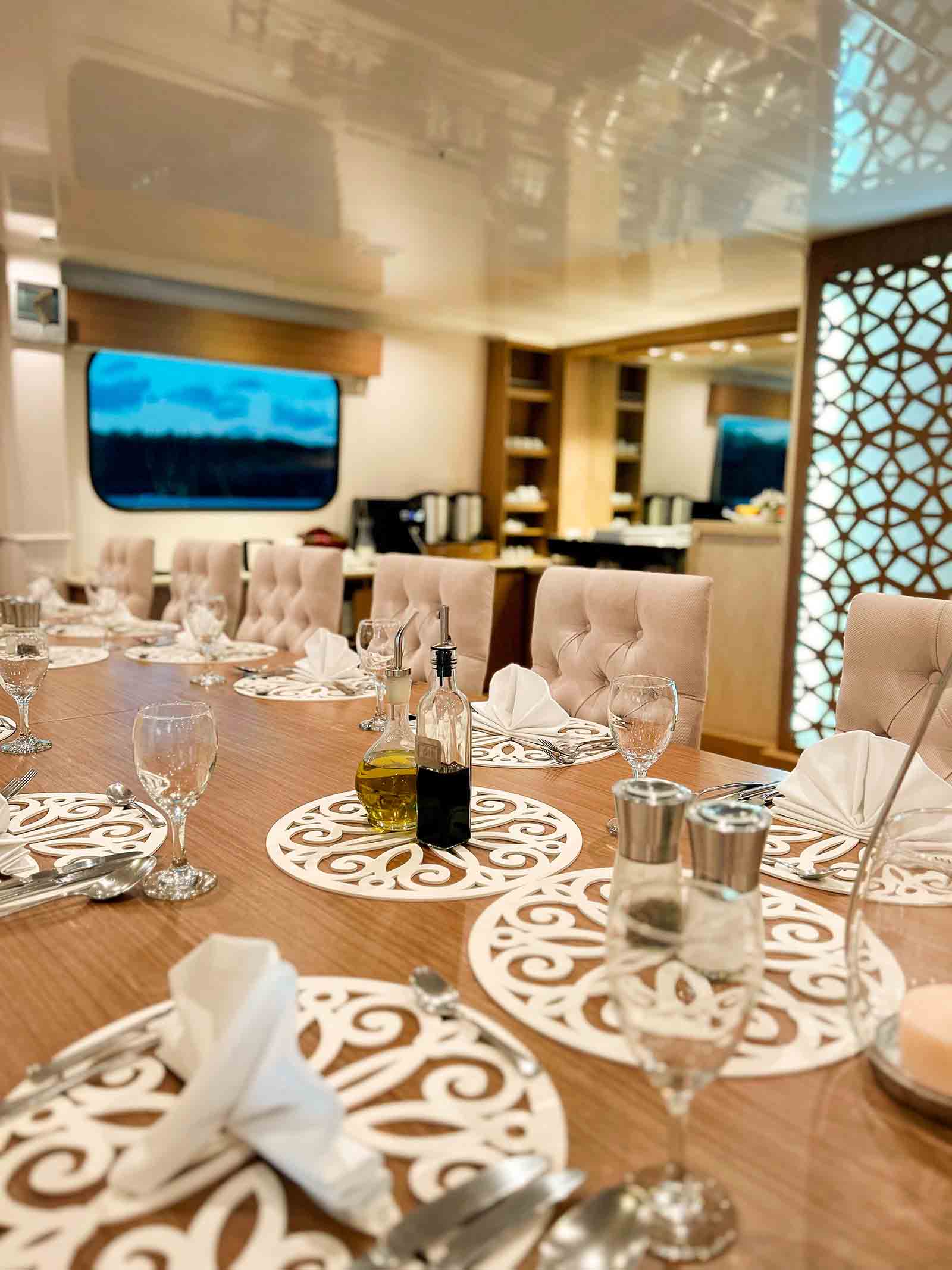 Dining room | Galapagos Seaman Journey Catamaran