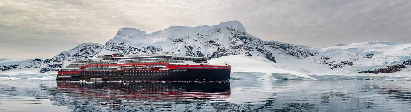 Antarctic Circle Expedition | MS Roald Amundsen | Antarctica Tours