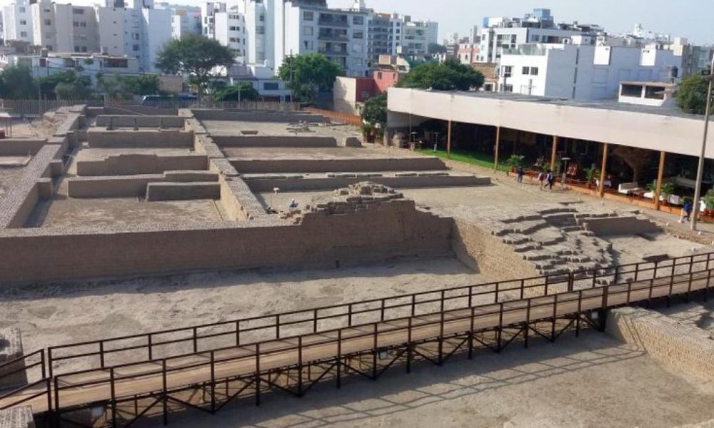 Explore the Huaca Pucllana | Peru