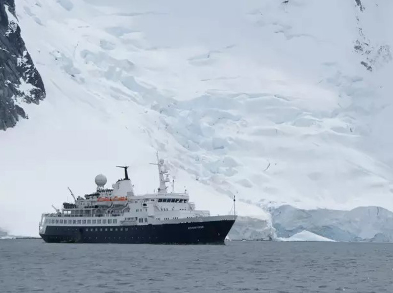 Epic Antarctica: Crossing the Circle via Falklands and South Georgia | Ocean Adventurer | Antarctica Tours