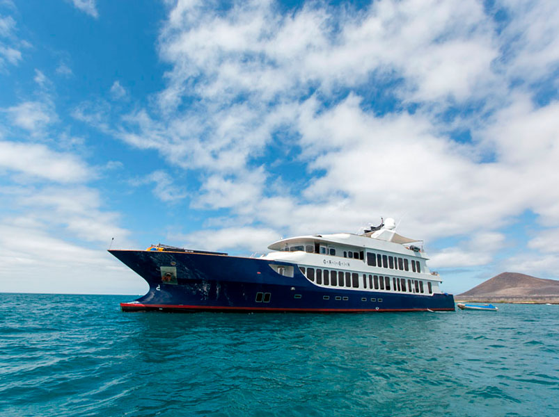8 days Galapagos islands luxury cruise Origin yacht Itinerary B | Origin | Galapagos Tours