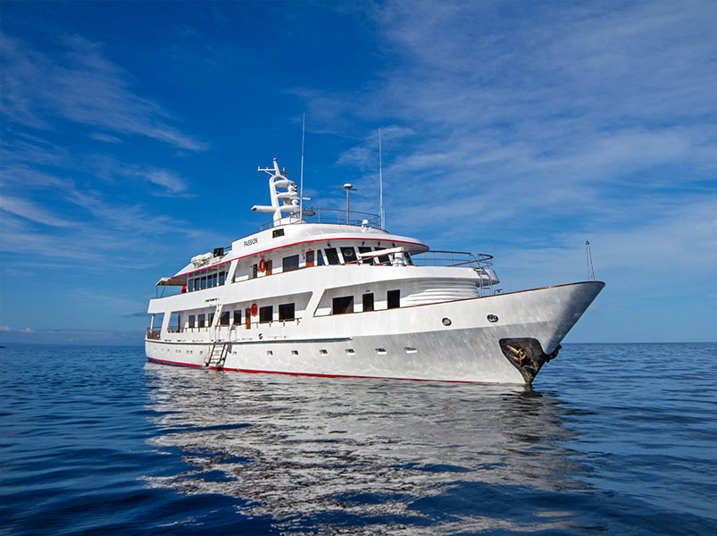 8 days – Eastern Islands - Galápagos Passion Yacht | Galápagos Passion | Galapagos Tours