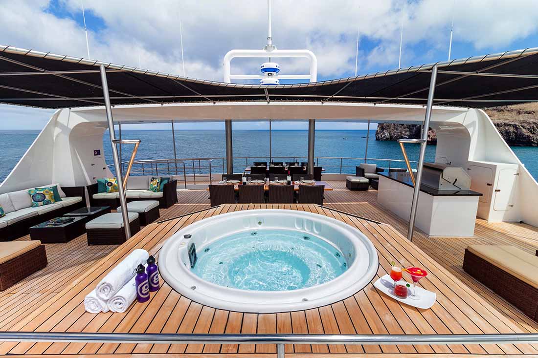 Reina Silvia Voyager | Jacuzzi