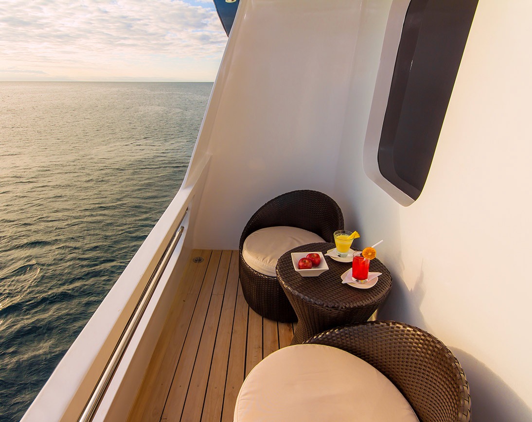 Balcony | Natural Paradise Yacht
