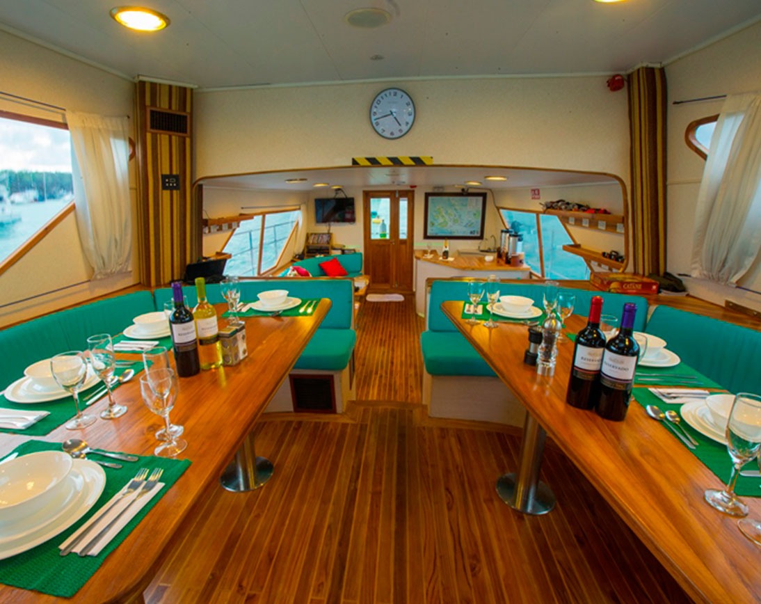 Dining area | Nortada Yacht