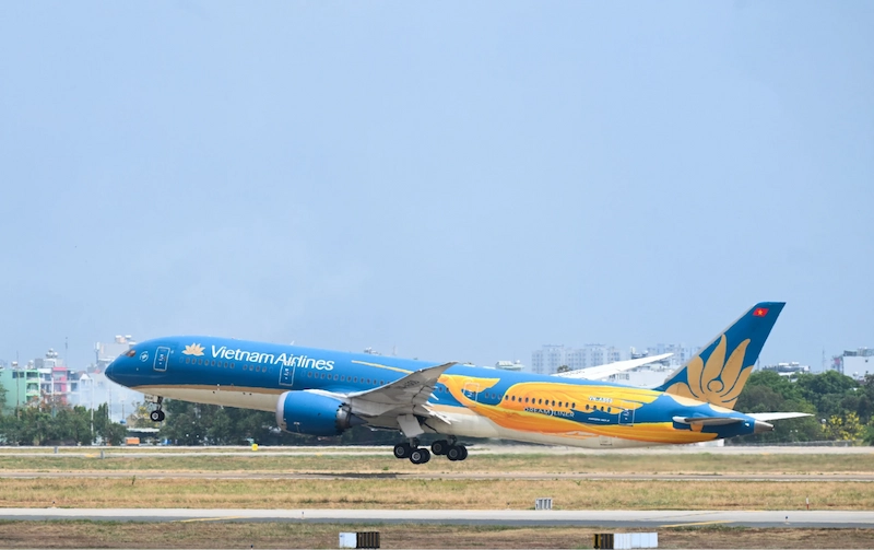 Đặt vé máy bay Tết Trung Quốc Việt Nam giá rẻ trên TravelEasy