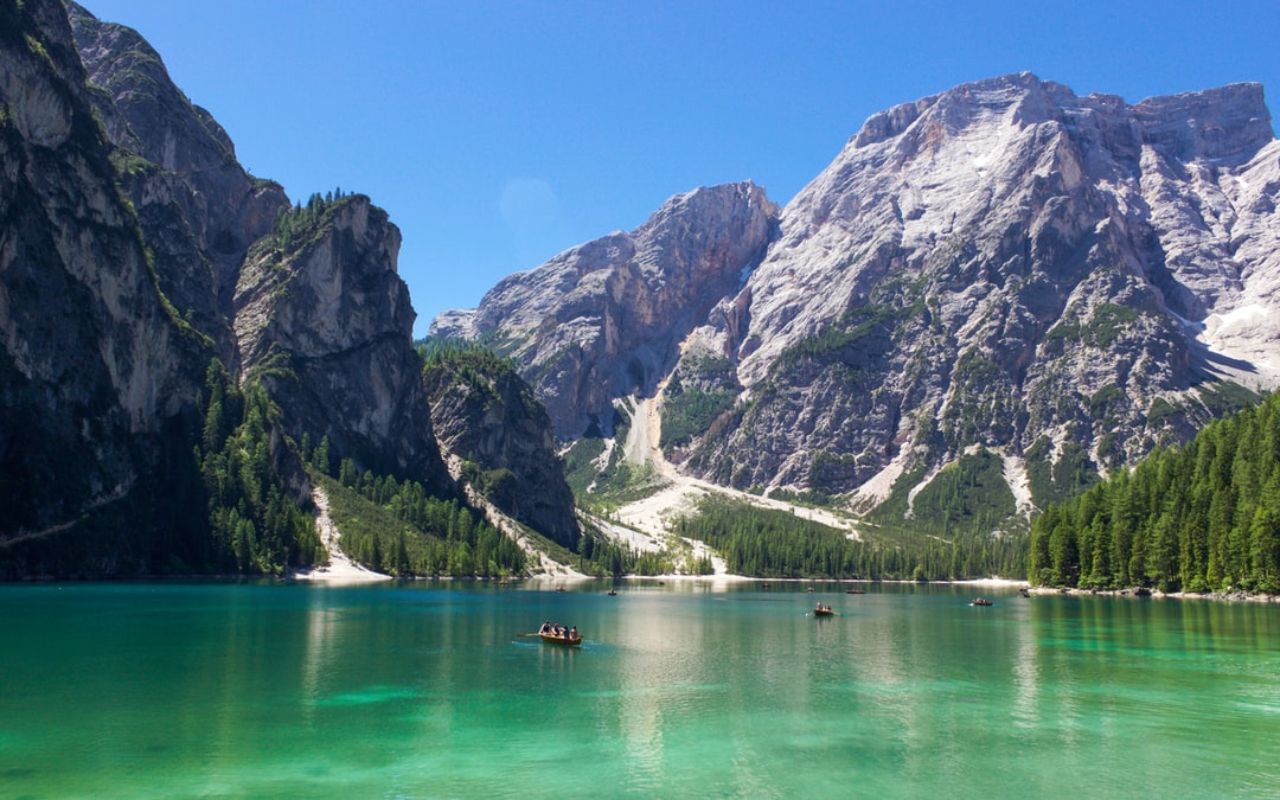 Go to Lago di Braies