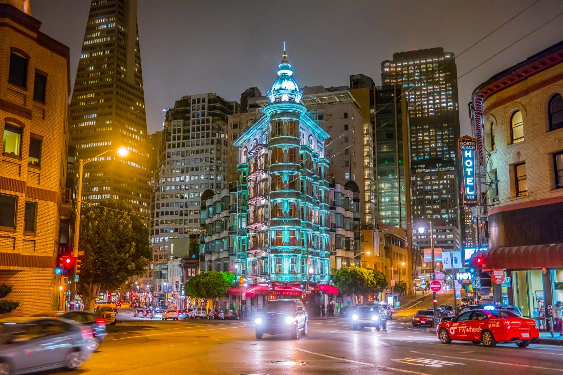 Explore Chinatown, Nob Hill, and North Beach