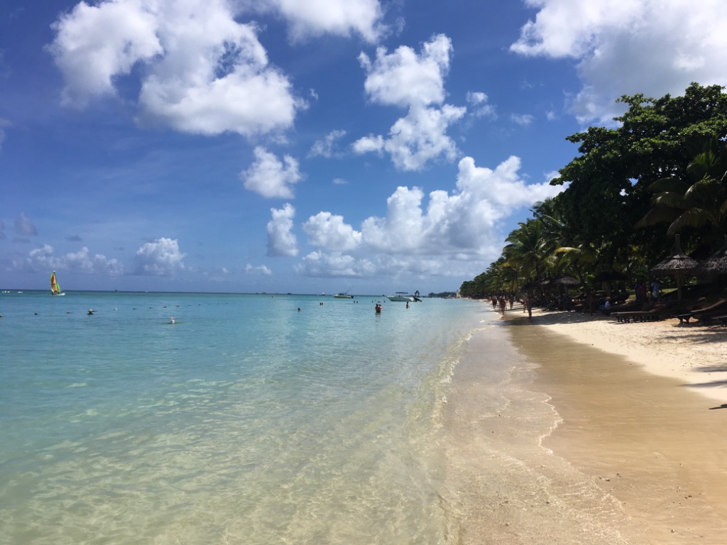 Relax in Trou aux Biches