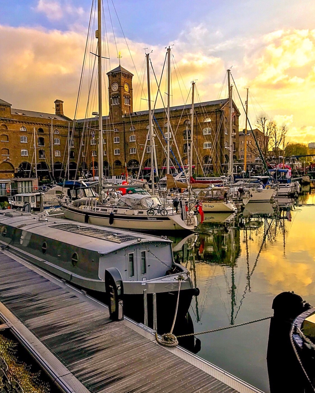 Walk around St. Katharine's docks