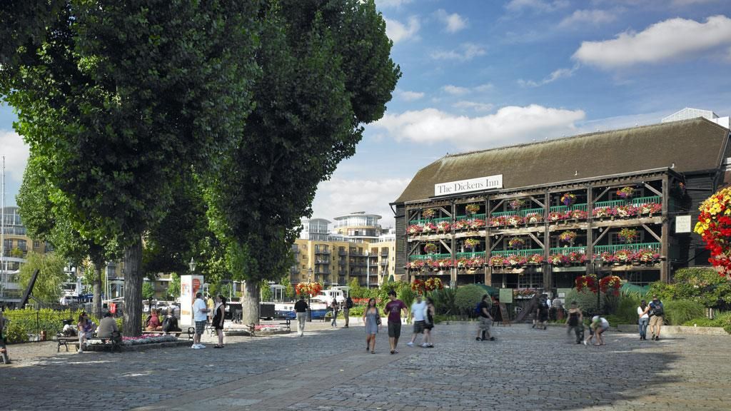 Walk around St. Katharine's docks