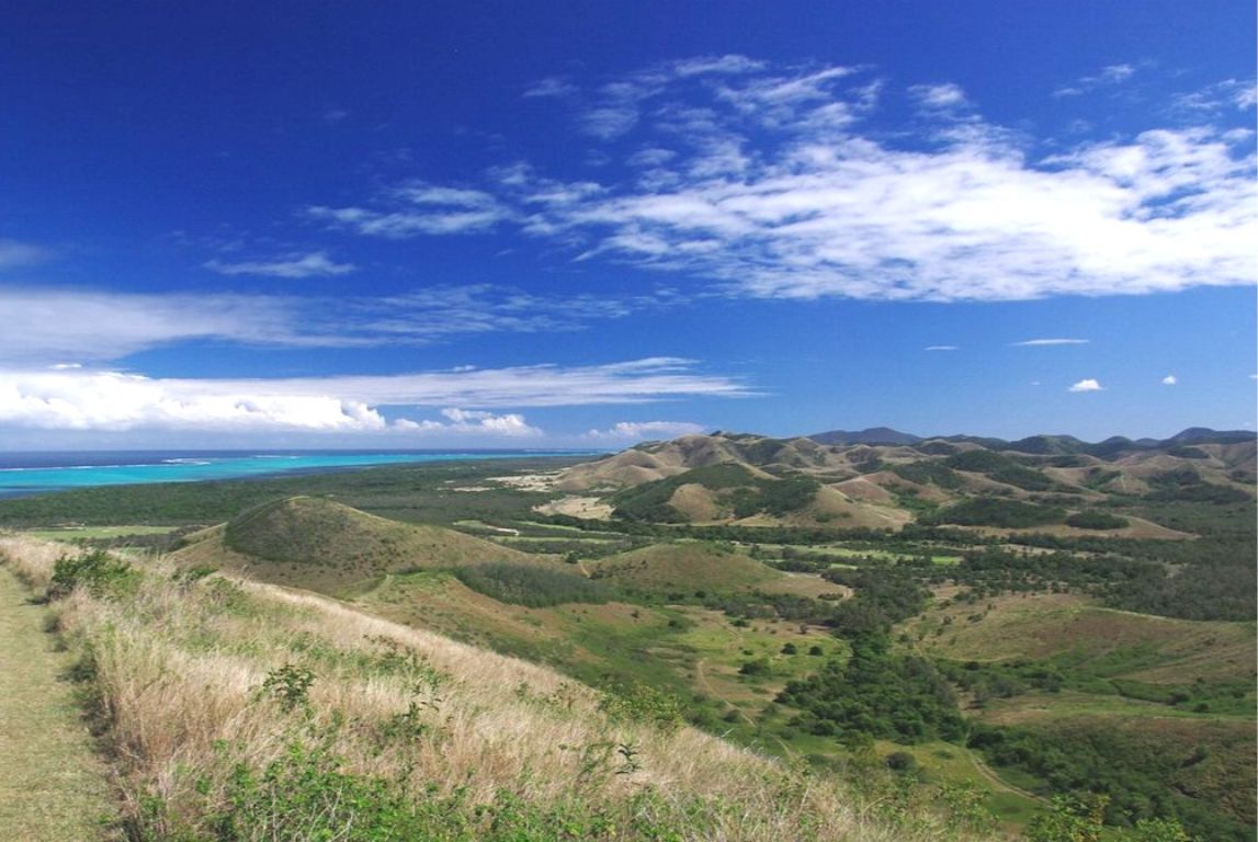 Cycle in Domaine de Gouaro-Deva
