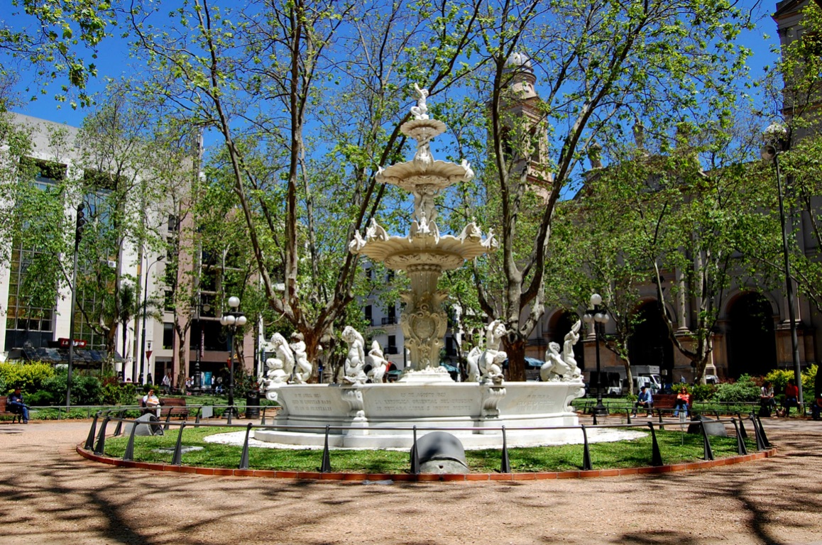 Walk on Montevideo Old City