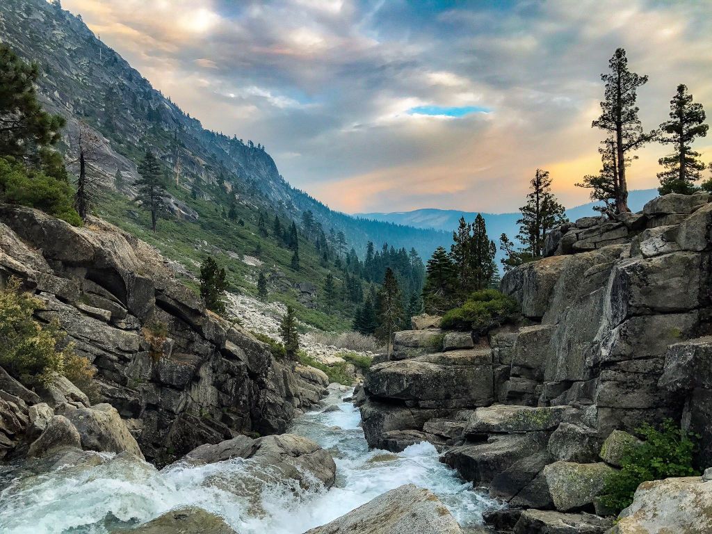 Horsetail Falls trail
