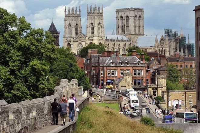 Finde en York 