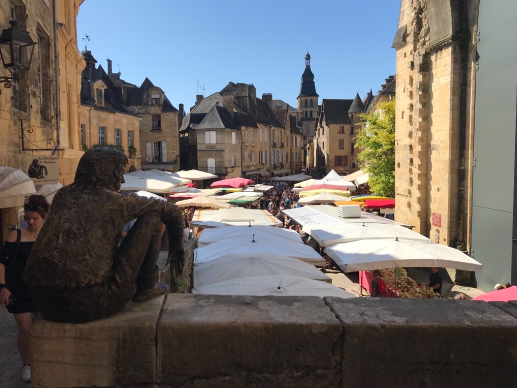 Sarlat Saturday street market 