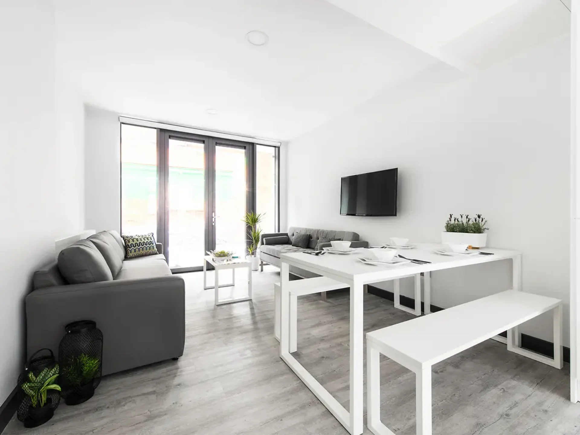 Gallery Ec7482