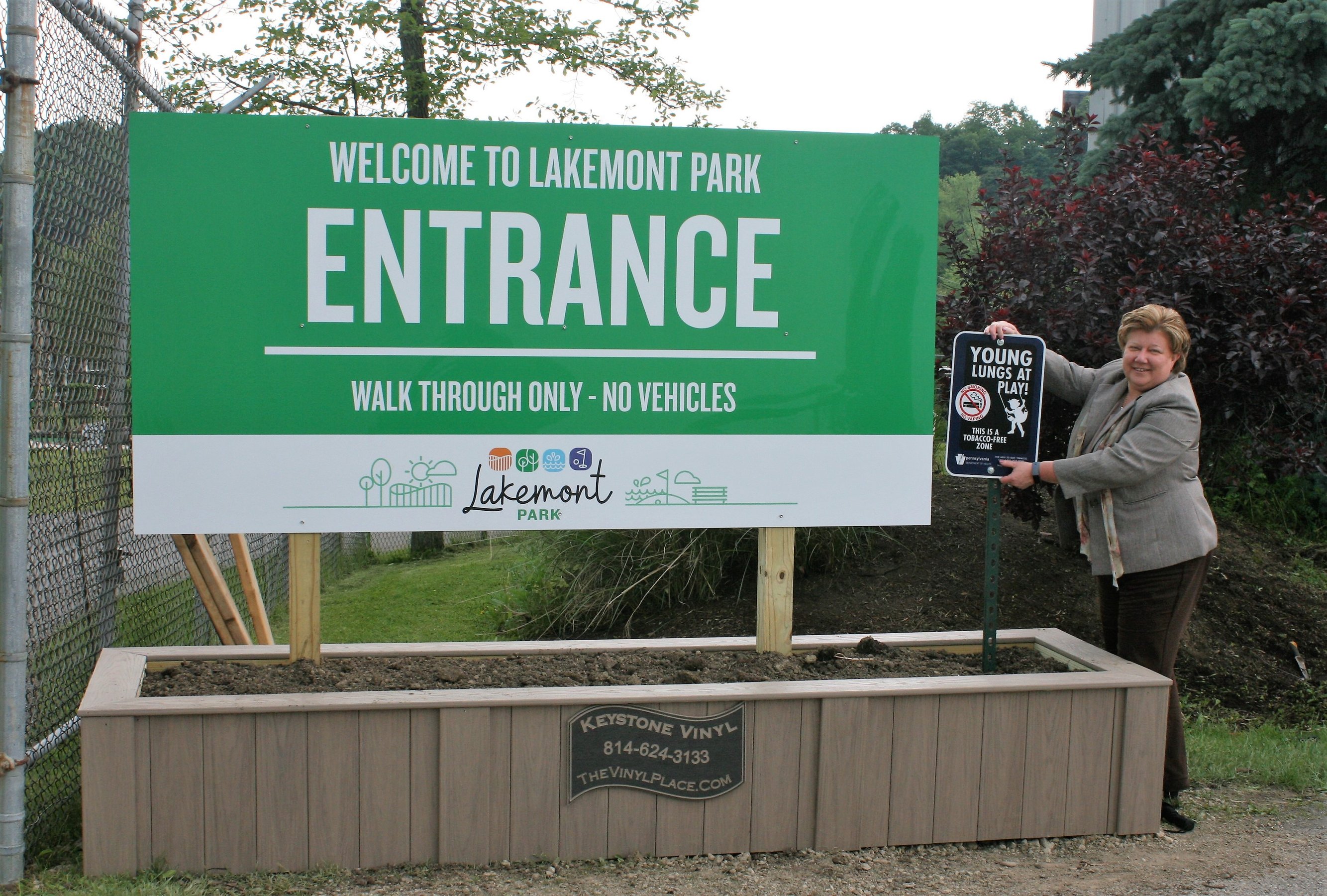 The new “Young Lungs At Play” signs to Lakemont Park