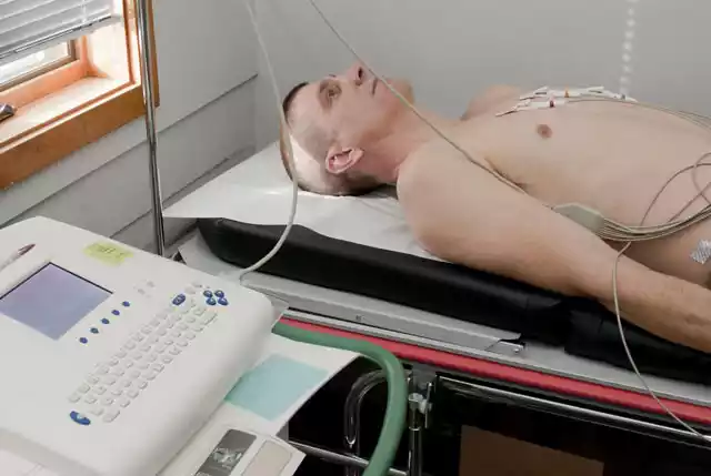 Person doing an EKG Test