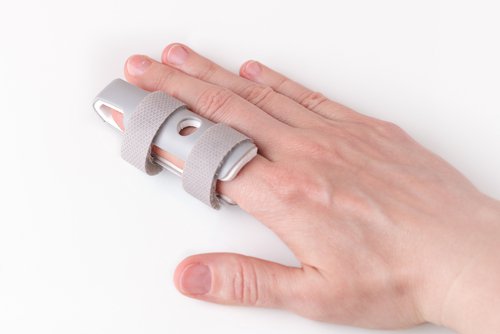 thumb fracture treatment