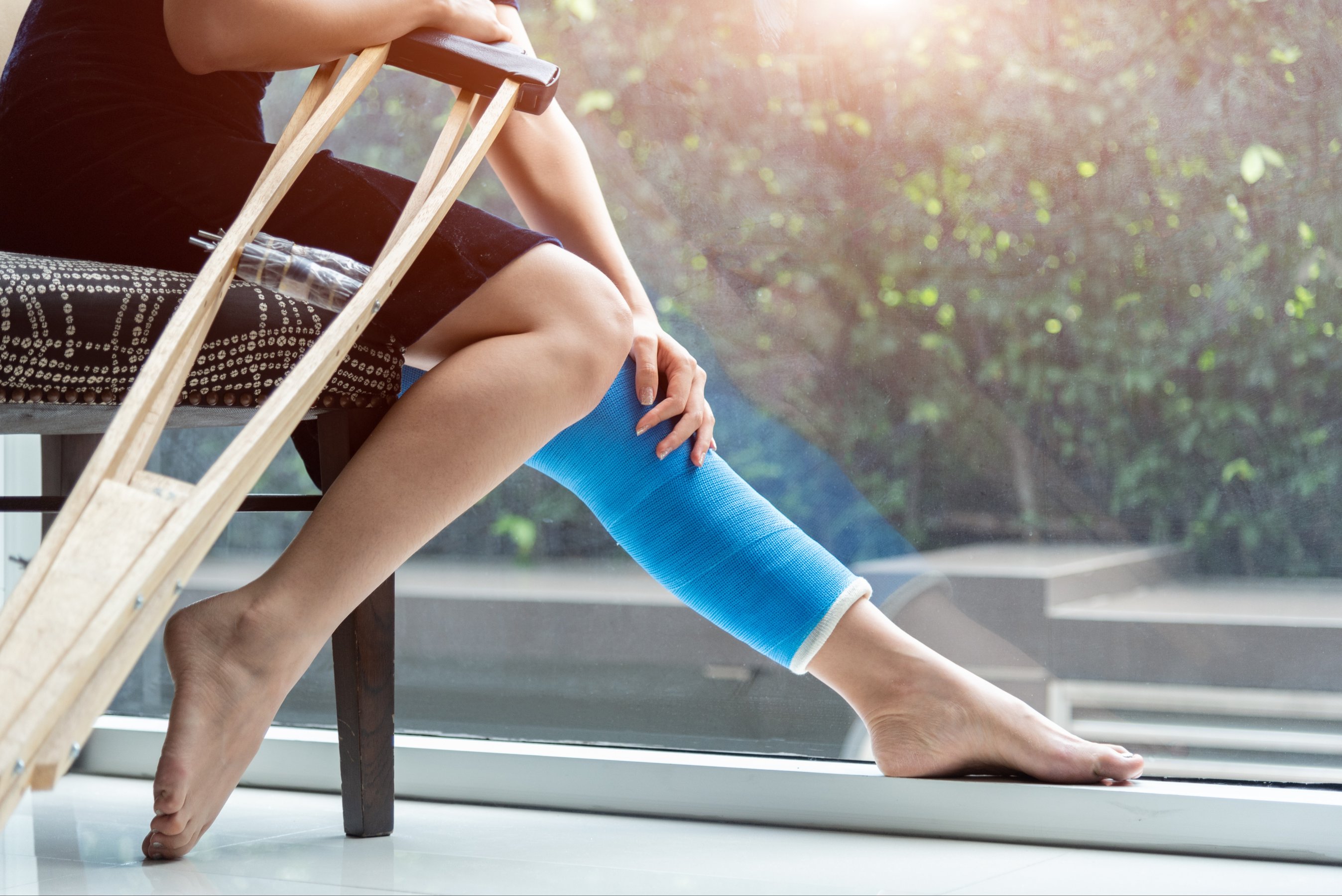 Broken legs with soft plaster