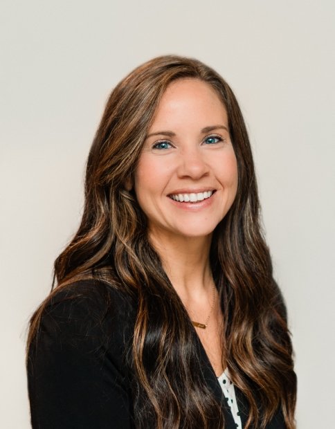Amy Thomas Headshot