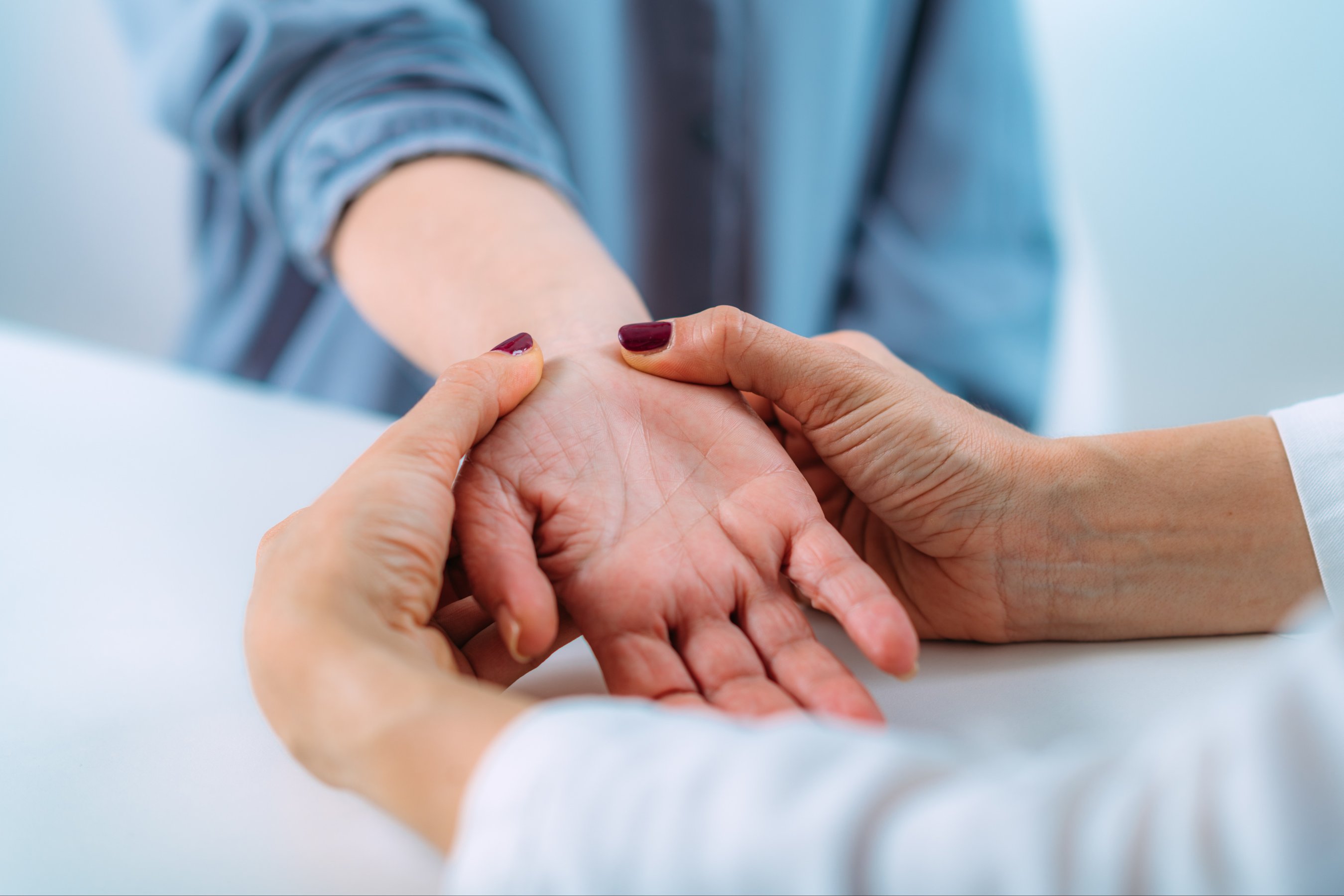 senior patient with carpal tunnel syndrome