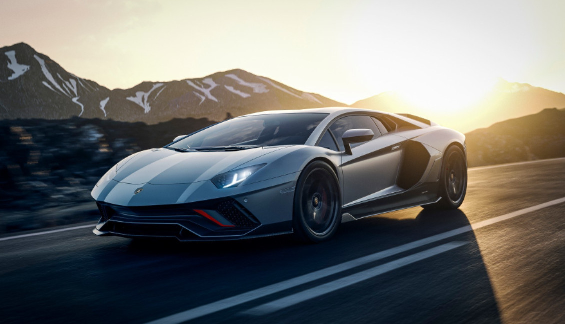 Bản NFT và chiếc Lamborghini Aventador LP 780-4 Ultimae Coupé độc quyền sẽ được RM Sotheby’s bán đấu giá vào ngày 19 tháng 4 này.