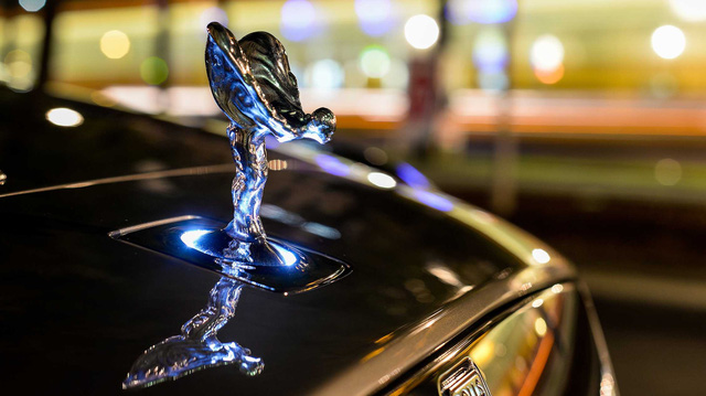 Spirit of Ecstasy là biểu tượng xe Rolls-Royce (Ảnh: Internet).